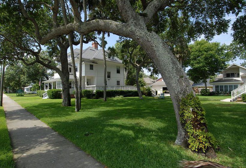 Hotel Night Swan Intracoastal Bed & Breakfast  | New Smyrna Beach | Florida | United States 1