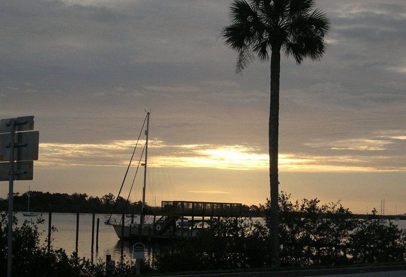 Hotel Night Swan Intracoastal Bed & Breakfast  | New Smyrna Beach | Florida | United States 10