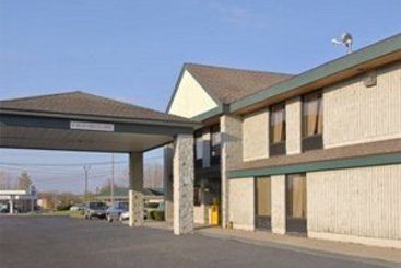 Hotel Ramada Limited Syracuse - University Carrier Circle 