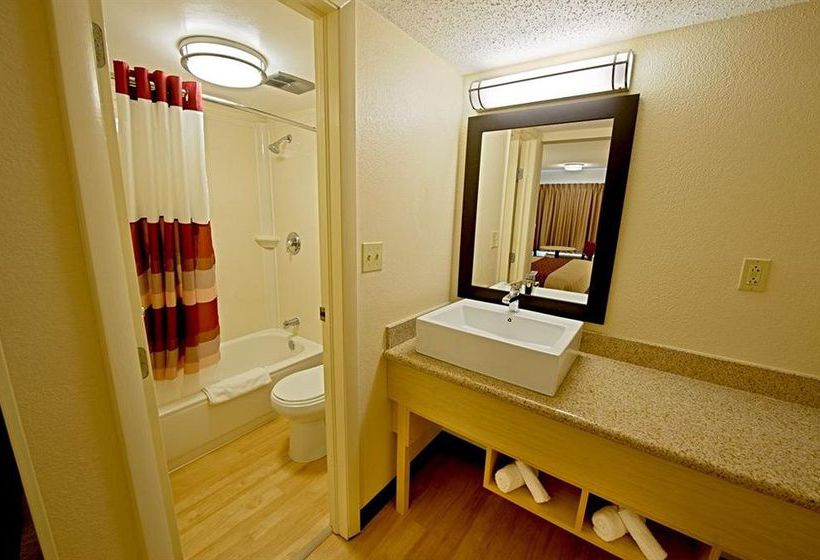 Hotel Red Roof Inn & Suites Naples  | Naples | Florida | United States 10