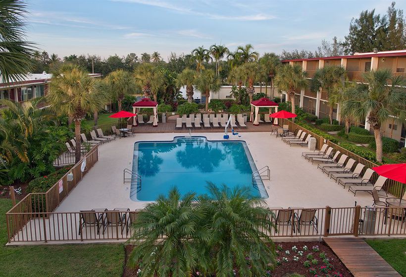 Hotel Red Roof Inn & Suites Naples  | Naples | Florida | United States 5