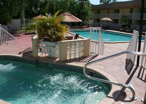 Resort Quality Inn & Suites Tarpon Springs Florida