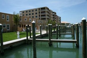 Bayside Inn & Marina 