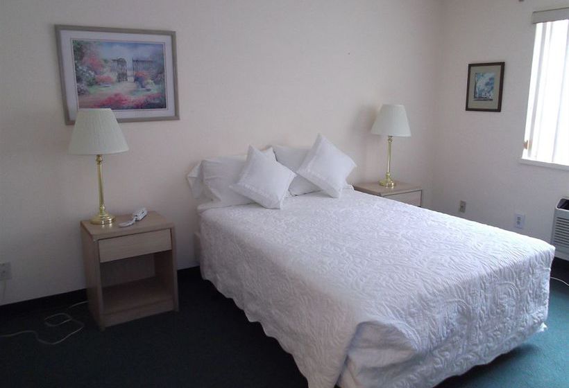 Hotel Collegiate Village Inn  | Tallahassee | Florida | United States 5