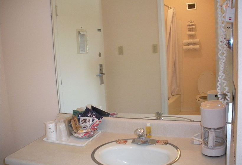 Hotel Collegiate Village Inn  | Tallahassee | Florida | United States 6