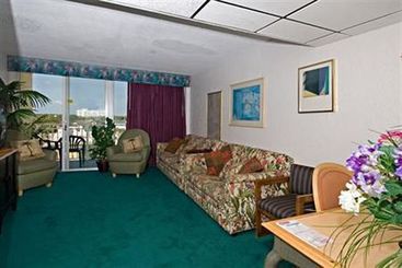Hotel Desert Inn  | Tona Beach Shores | Florida | United States 11