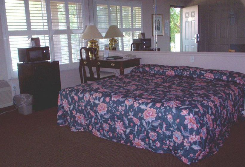 Hotel Inn on the Green 