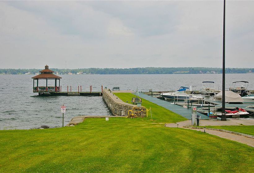 Hotel Stone Fence Resort 