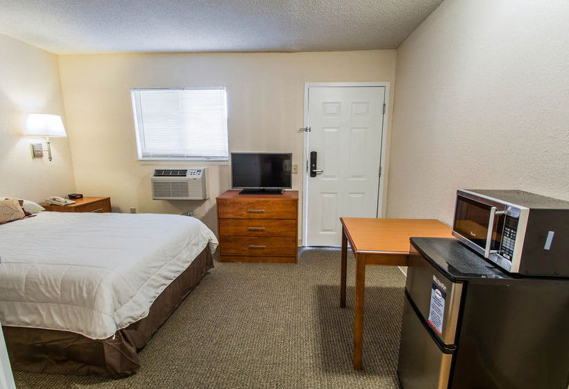 Hotel Suburban Extended Stay Bay Meadows  Florida