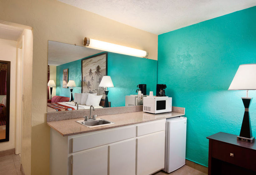 Hotel Super 8 Bradenton Sarasota Area  | Bradenton | Florida | United States 10