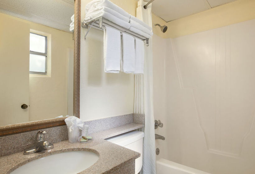 Hotel Super 8 Bradenton Sarasota Area  | Bradenton | Florida | United States 2