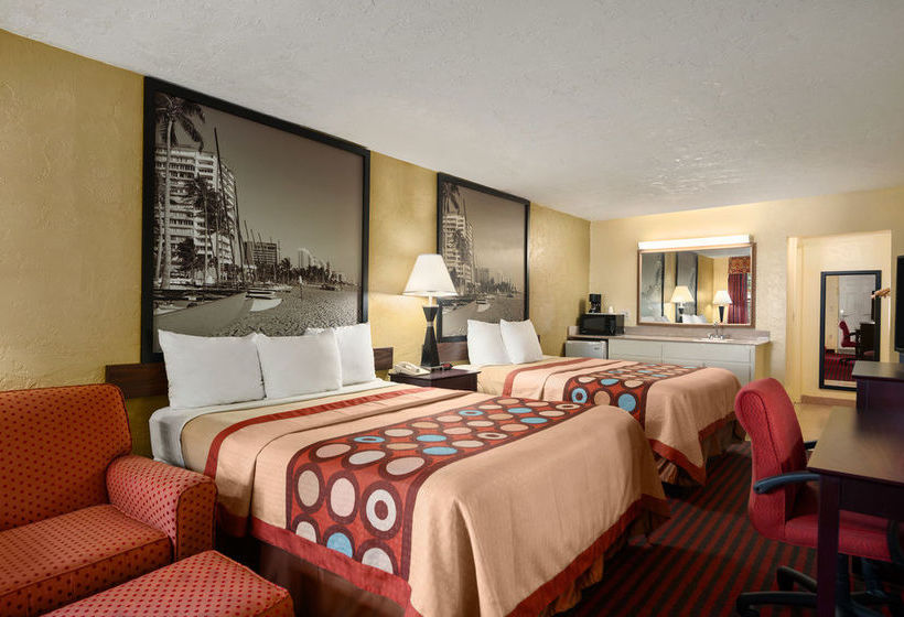 Hotel Super 8 Bradenton Sarasota Area  | Bradenton | Florida | United States 6