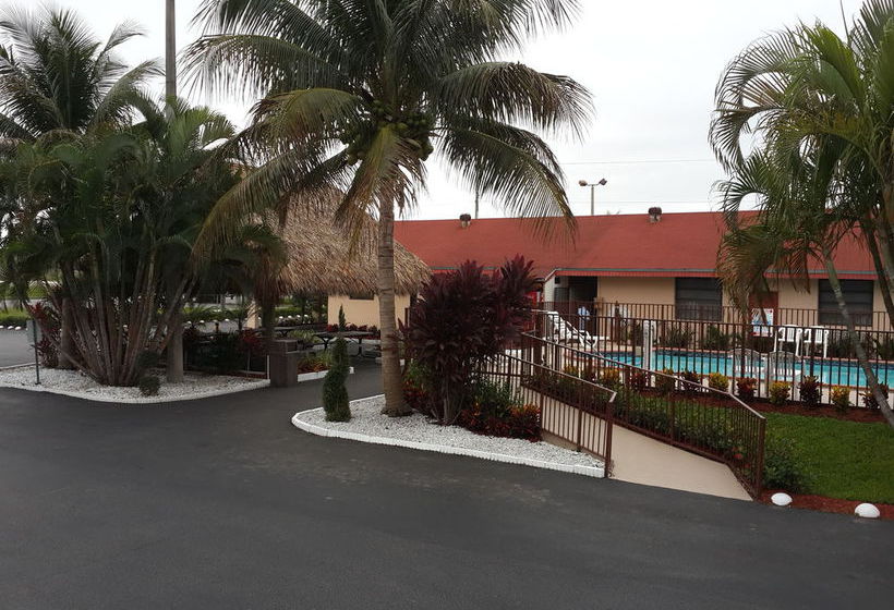 Super 8 Motel Florida City Homestead  | Florida City | Florida | United States 12