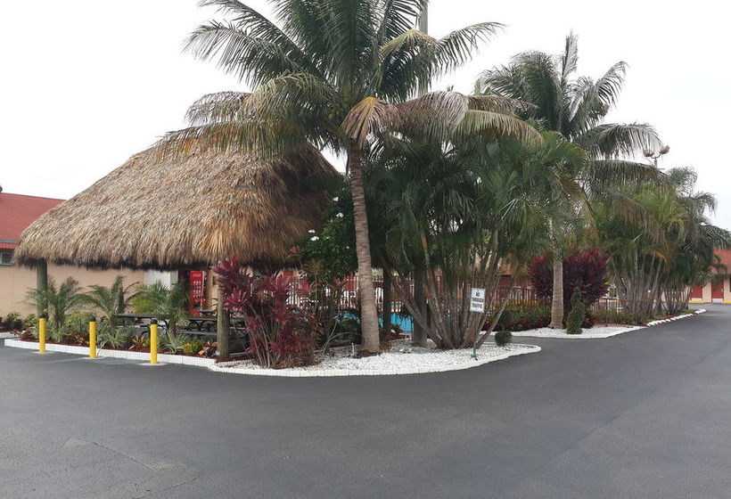 Super 8 Motel Florida City Homestead  | Florida City | Florida | United States 13