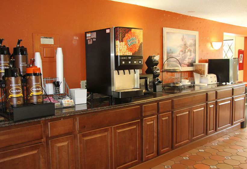 Motel Super 8 Lantana West Palm Beach  | Lantana | Florida | United States 9