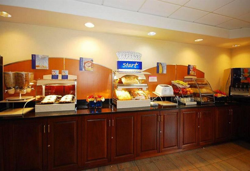 Hotel Holiday Inn Express Boston  | Boston | Massachusetts | United States 9