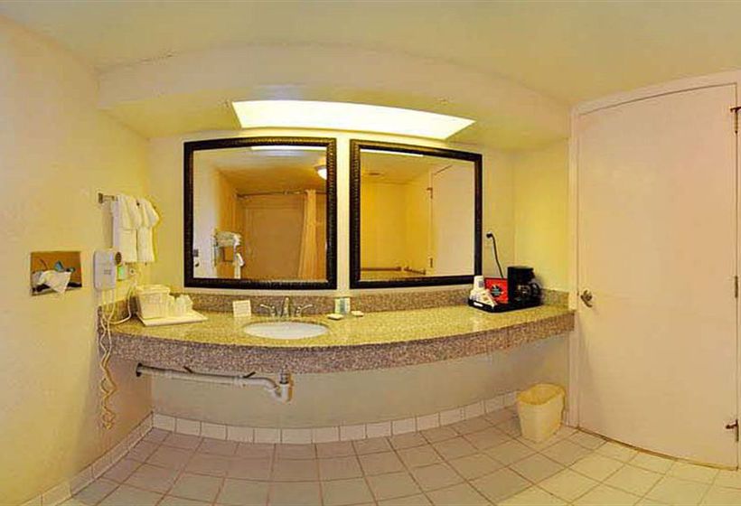 Hotel Quality Inn & Suites Panama City  | Panama City | Florida | United States 14