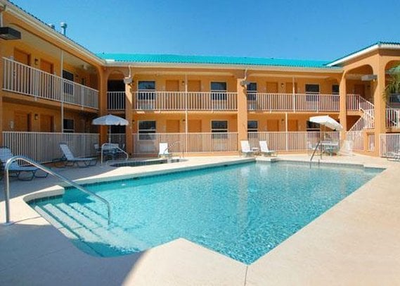 Hotel Quality Inn Near Ellenton Outlet Mall Bradenton Florida