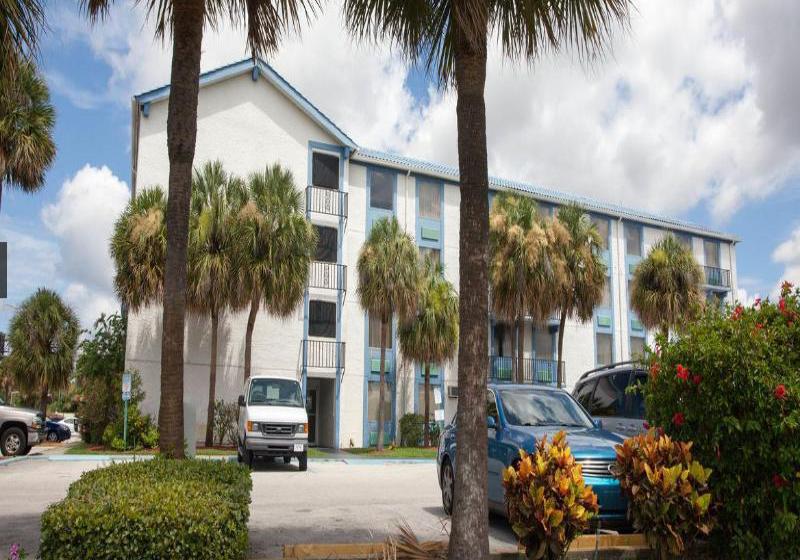 Monumental Movieland Hotel  | Orlando | Florida | United States 7