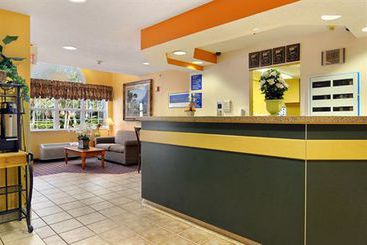 Microtel Inn & Suites Jacksonville Butler Blvd  | Jacksonville | Florida | United States 19