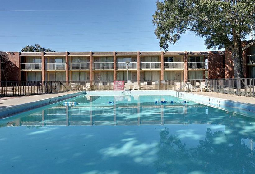 Hotel Americas Best Value Inn & Suites Pensacola  | Pensacola | Florida | United States 3