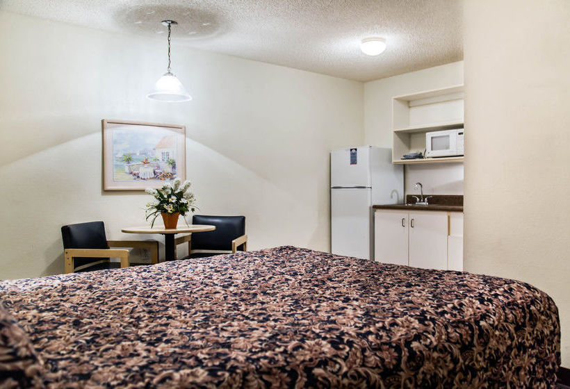 Hotel Suburban Extended Stay Lakeland  | Lakeland | Florida | United States 12