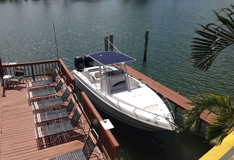 Hotel Bayview Plaza Waterfront Resort 