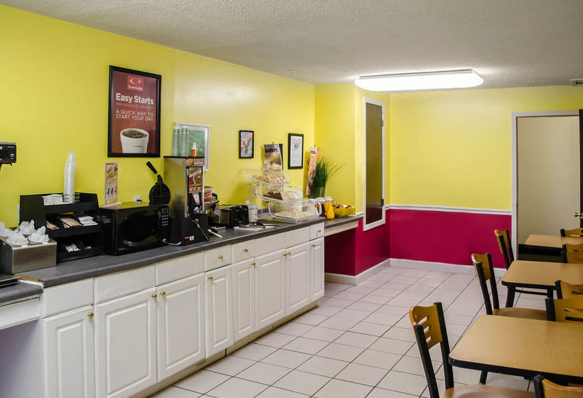 Microtel Inn & Suites Pensacola 