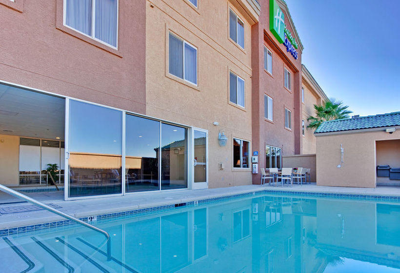 Hotel Holiday Inn Express Las Vegas - Nellis  | Las Vegas | Nevada | United States 19