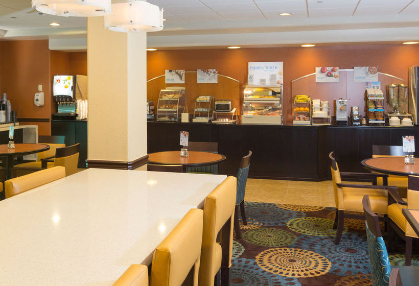 Holiday Inn Express Hotel & Suites Jacksonville Airport  | Jacksonville | Florida | United States 6