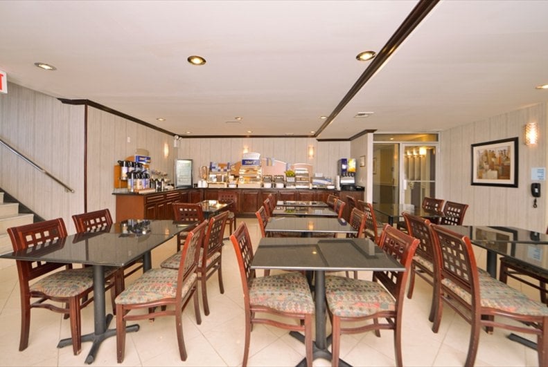 Hotel Holiday Inn Express Kennedy Airport  | New York | Nueva York | United States 17