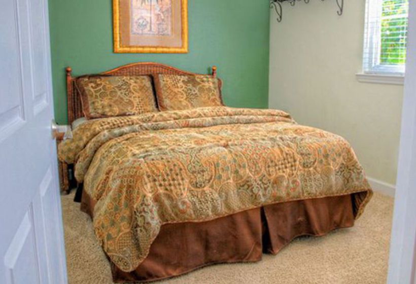 Hotel Barefoot Beach Condo Resort 