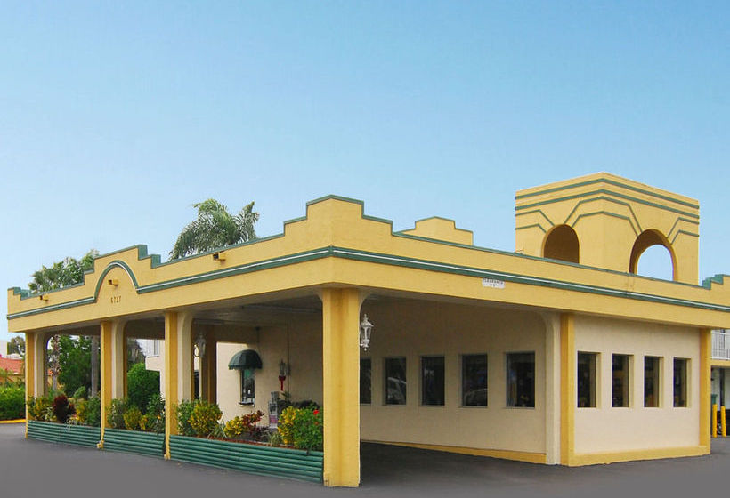 Hotel Quality Inn North Bradenton  | Bradenton | Florida | United States 19