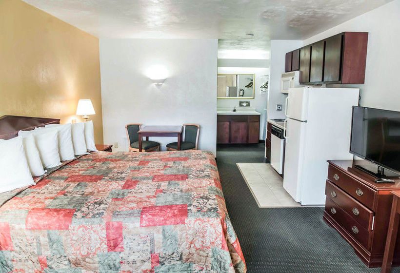 Hotel Suburban Extended Stay  | Tallahassee | Florida | United States 13