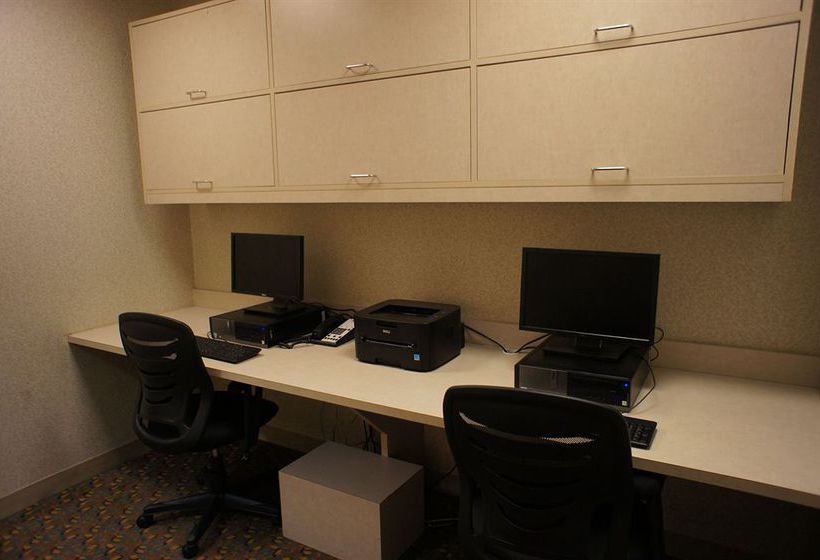 Hotel La Quinta Inn & Suites Islip McArthur Airport 