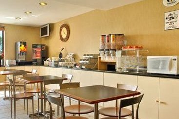 Hotel Super 8 JFK Airport NYC  | Jamaica - Long Island | Nueva York | Estados Unidos 2