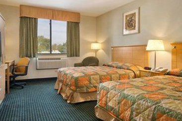 Hotel Super 8 JFK Airport NYC  | Jamaica - Long Island | Nueva York | Estados Unidos 4