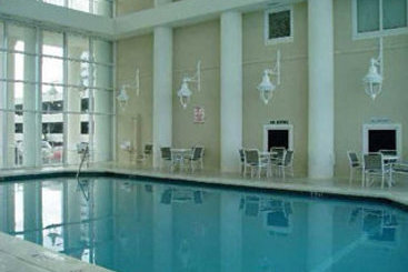 Hotel Resortquest Rentals At Majestic Sun Condominiums