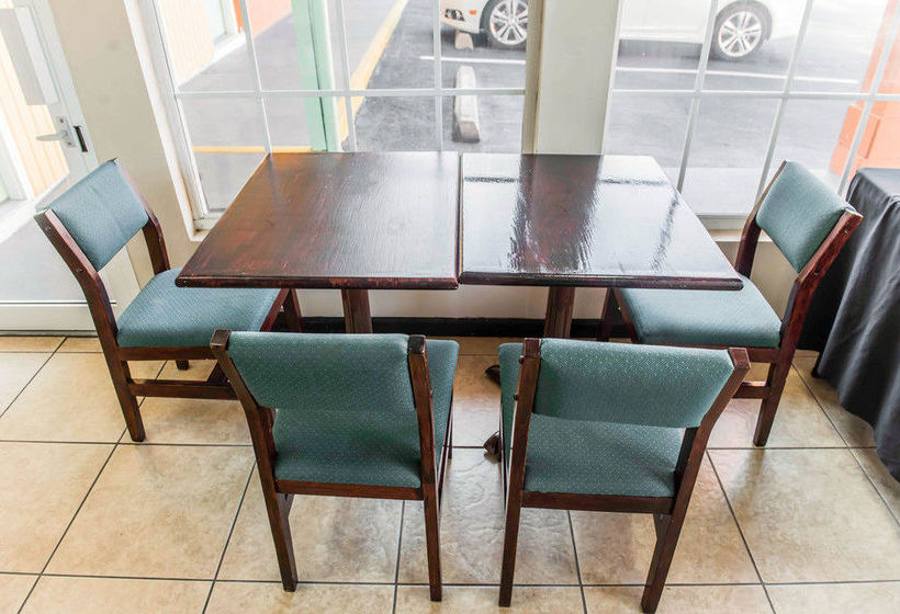 Hotel Econo Lodge Tallahassee  | Tallahassee | Florida | United States 19