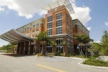 Hotel Cambria Suites Ft. Lauderdale, Airport South & Cruise Port 