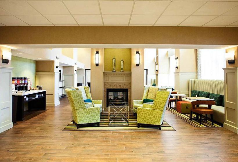 Hotel Hampton Inn & Suites Albany Airport 