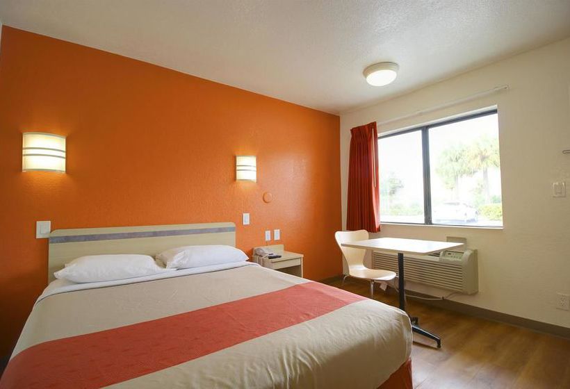Motel 6 Lantana  | Lantana | Florida | United States 9