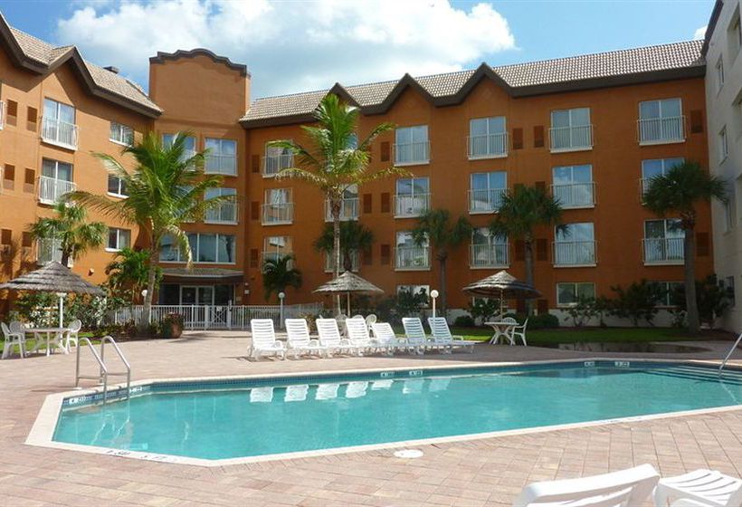 Hotel Holiday Inn Express Naples Downtown 5th Avenue 