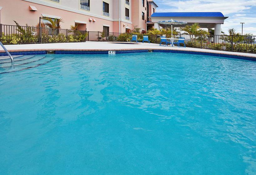 Holiday Inn Express Hotel & Suites Lake Okeechobee  | Okeechobee | Florida | United States 3