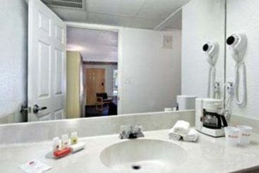 Hotel Ramada Limited & Suites - Clearwater  | Clearwater | Florida | United States 9