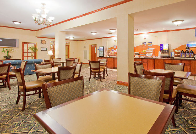 Hotel Holiday Inn Express Panama City Tyndall  | Panama City | Florida | United States 16