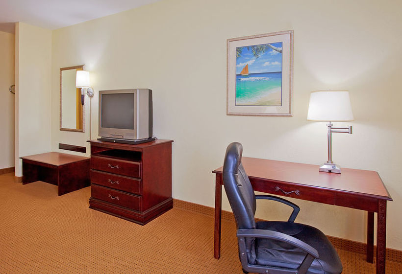 Hotel Holiday Inn Express Panama City Tyndall  | Panama City | Florida | United States 3