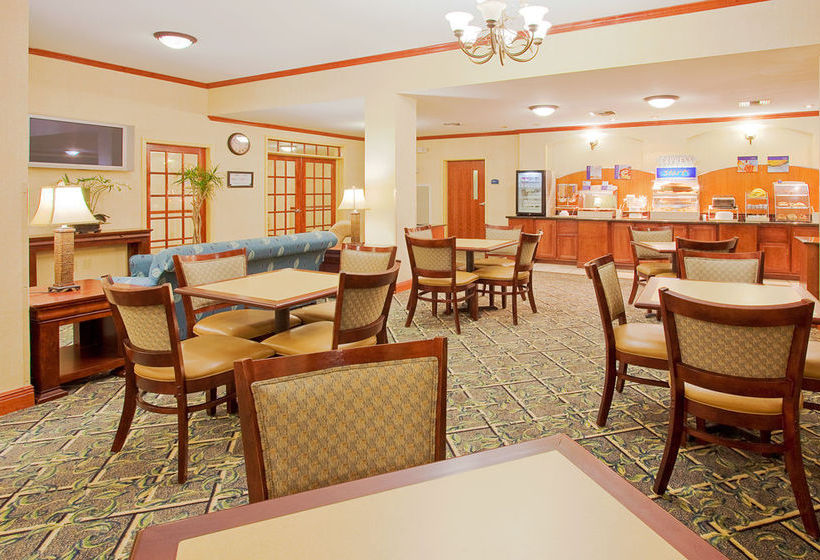 Hotel Holiday Inn Express Panama City Tyndall  | Panama City | Florida | United States 7