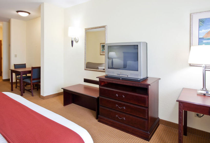 Hotel Holiday Inn Express Panama City Tyndall  | Panama City | Florida | United States 9