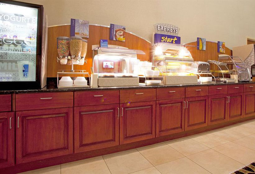 Hotel Holiday Inn Express Jacksonville North  | Yulee | Florida | United States 6